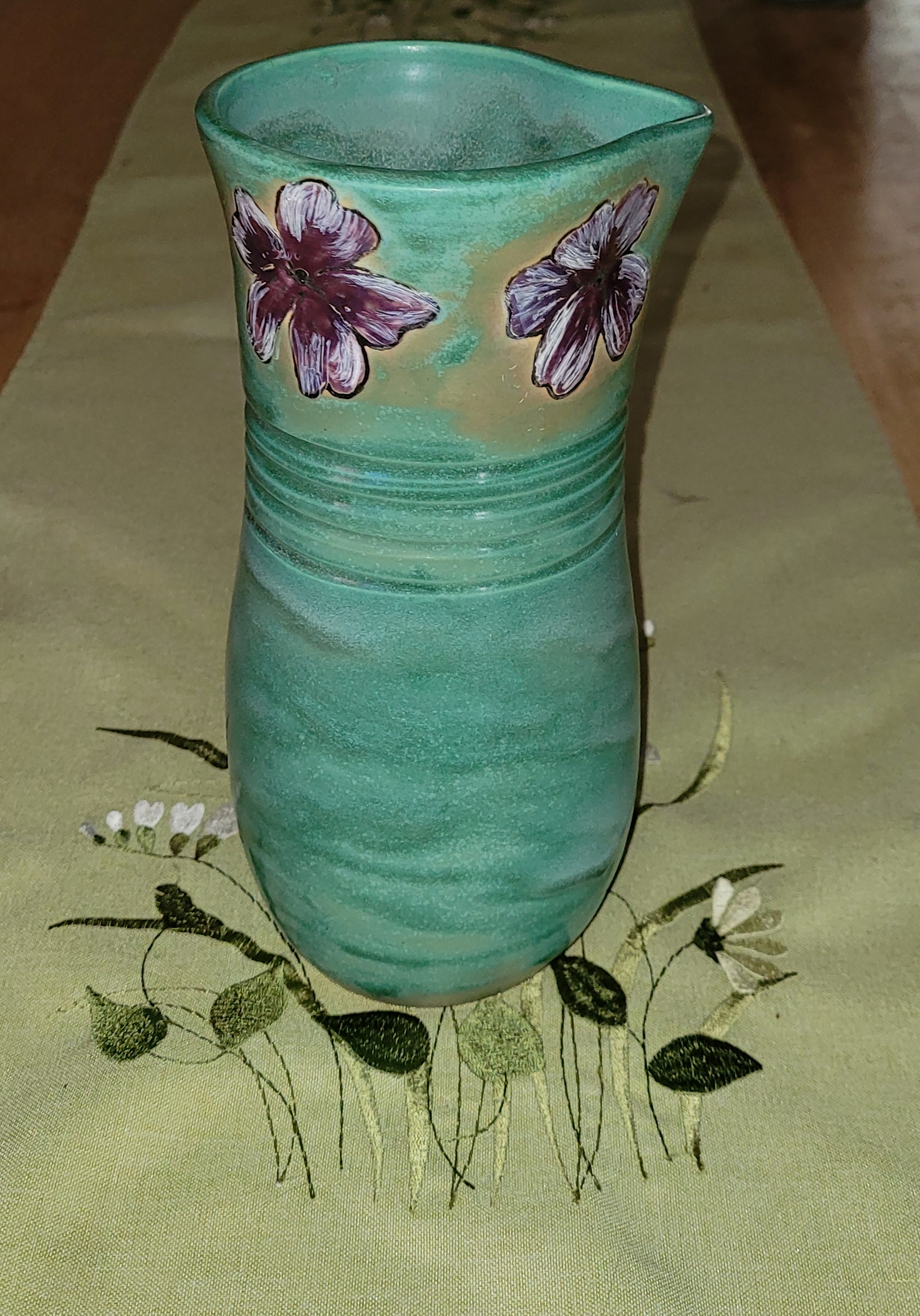 green-prpl-flower-vase