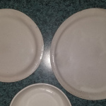 Soldate with White Plate